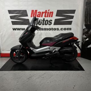 YAMAHA XMAX 250 Black