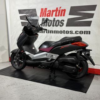 YAMAHA XMAX 250 Black