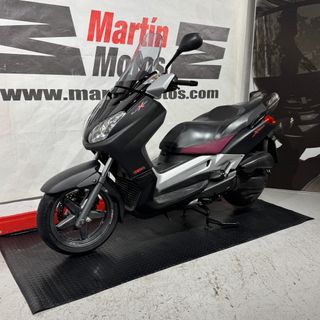 YAMAHA XMAX 250 Black