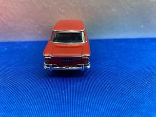 COCHE DE MINIATURA FIAT 1500 ESCALA 1:43