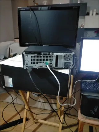 Ordenador HP ProDesk 400 G4 SFF.