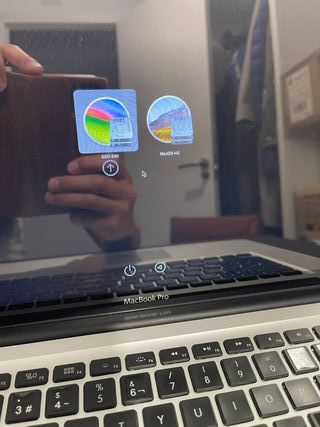 MacBook Pro 15, i7, 16GB RAM, SSD, carg, Sonoma 14