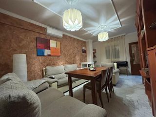 PISO EN VENTA CON GARAJE Y TRASTERO EN BUENA ZONA