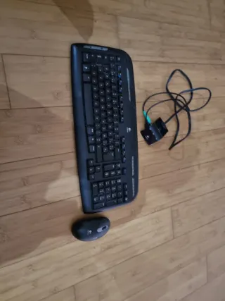 Logitech EX 110 Teclado y Ratón Inalámbricos