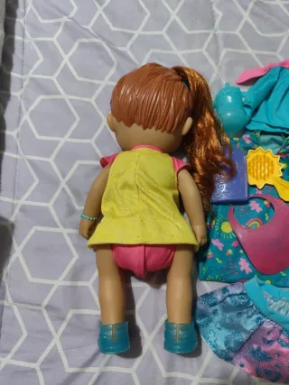 Muñeca bebé con accesorios