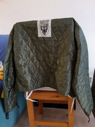 Chaqueta de moto de cuero marrón