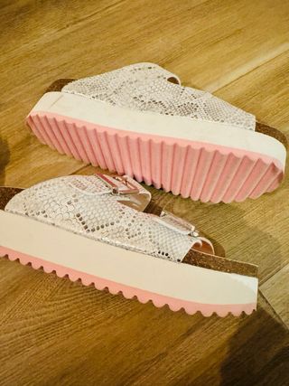 Sandalias Plataforma Doble Tira Plateadas Talla 37