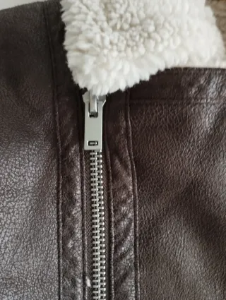 Cazadora efecto piel y borreguito T. S