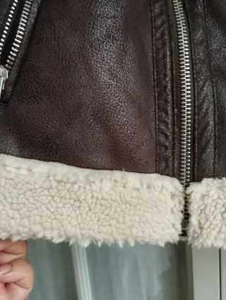 Cazadora efecto piel y borreguito T. S