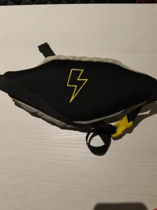 Riñonera Pikachu Pokémon de zara