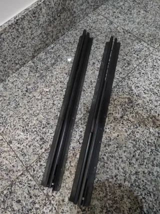 Mesa redonda y 5 sillas comedor