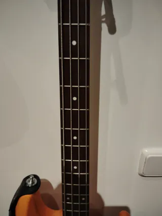 Bajo Marcus Miller 3 activo