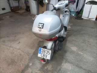 Aprilia Scarabeo Plata