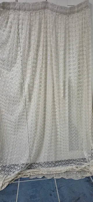 Cortinas de encaje blancas