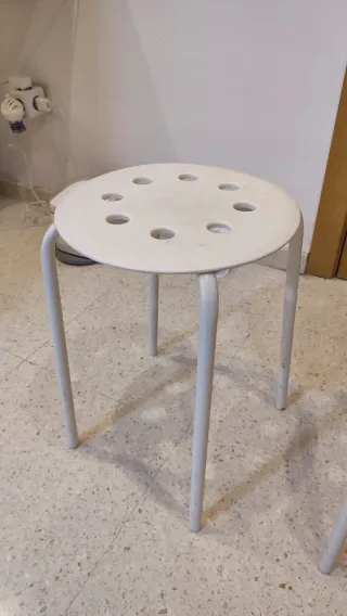 2 Banquitos Ikea blancos