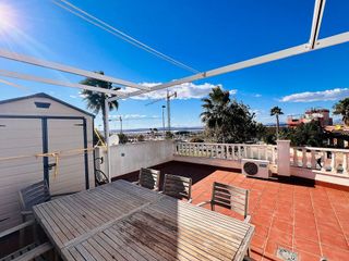 Casa adosada en venta en Nueva Torrevieja - Aguas Nuevas en Torrevieja