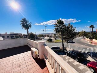 Casa adosada en venta en Nueva Torrevieja - Aguas Nuevas en Torrevieja
