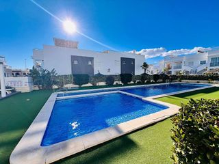Casa adosada en venta en Nueva Torrevieja - Aguas Nuevas en Torrevieja