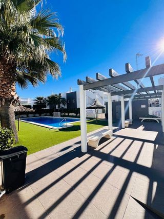 Casa adosada en venta en Nueva Torrevieja - Aguas Nuevas en Torrevieja
