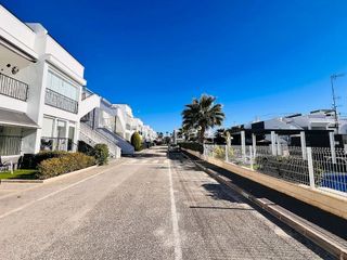Casa adosada en venta en Nueva Torrevieja - Aguas Nuevas en Torrevieja
