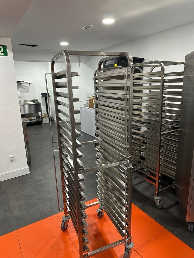 Carrinho de Bandeja Profissional em Aço Inoxidável