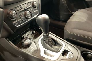 Jeep Cherokee   2.2 CRD 185 Longitude Auto 4x4 AD I