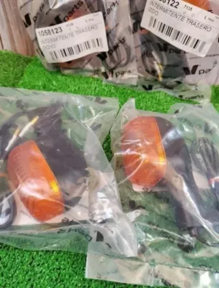 JUEGO 4 INTERMITENTES DERBI VARIANT