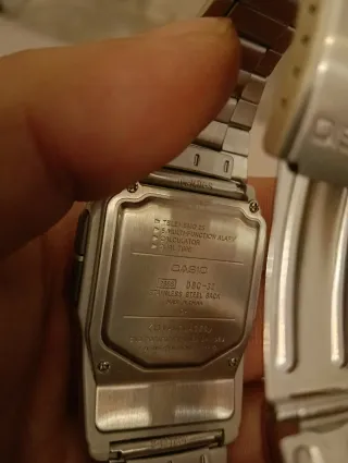 Casio DBC-32 Data Bank Orologio
