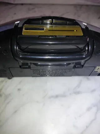 Radio Cassette Schneider AM/FM Portatile