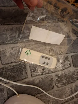 Ventilador de pared blanco