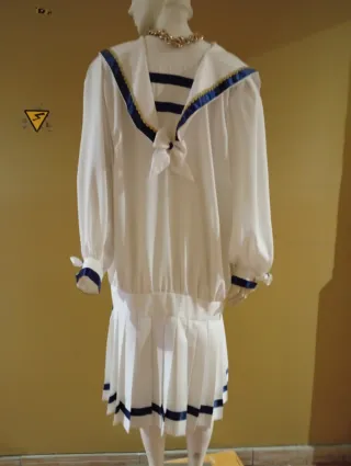 Vestido vintage blanco y azul