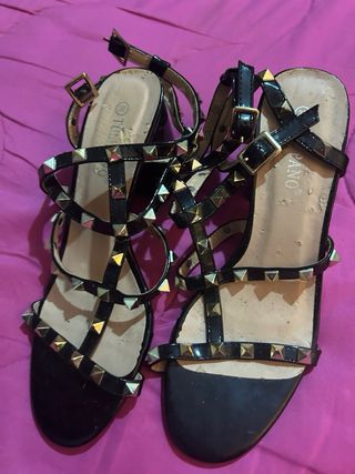 Zapatos de tacón negros