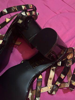 Zapatos de tacón negros