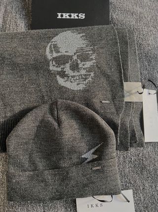 NUEVO IKKS Conjunto Gorro y Bufanda Calavera