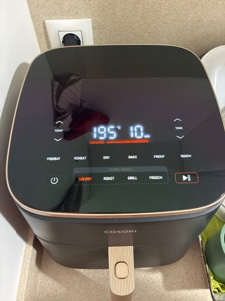 Freidora de aire Cosori negra