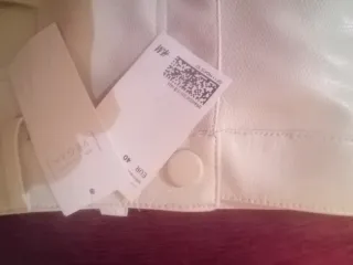 Falda H&M efecto piel blanca Talla L