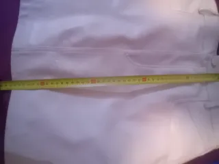 Falda H&M efecto piel blanca Talla L