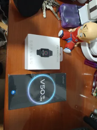 Vivo v50lite e smartwatch ZTE nuovi