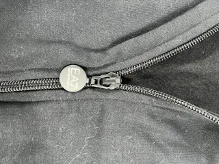 Chaqueta Emporio Armani Negra con Logo