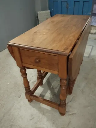 Mesa extensible madera maciza antigua