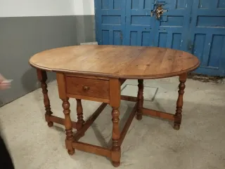 Mesa extensible madera maciza antigua