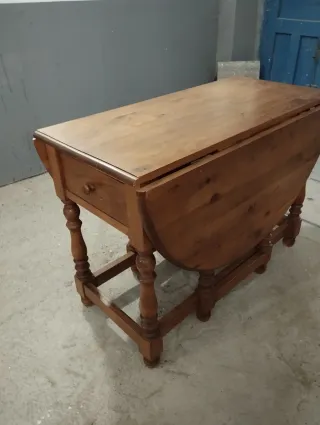 Mesa extensible madera maciza antigua