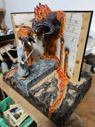 Figura Balrog y Gandalf Libro