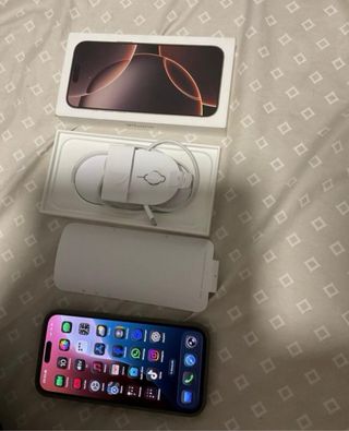 iPhone 16 Pro Max Dorado/Rosa Completo