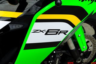 KAWASAKI NINJA ZX-6R -GARANTÍA OFICIAL-