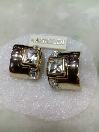 1 Orecchini Airoldi dorati con cristalli