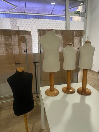 Bustos maniquí y 2 maniquíes cuerpo completo