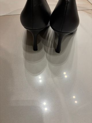 décolleté rossa e decollete ‘ nera entrambe 25 eur