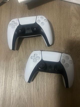 PS5 Digital Slim 1TB + 2 Mandos