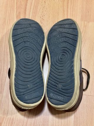 Zapatillas Geox de cuero niño